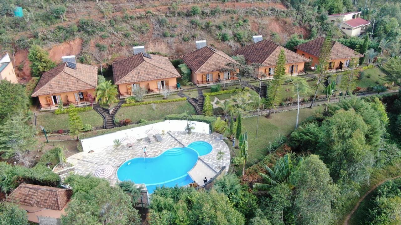 Andasibe Cyperus Hotel Moramanga Екстериор снимка