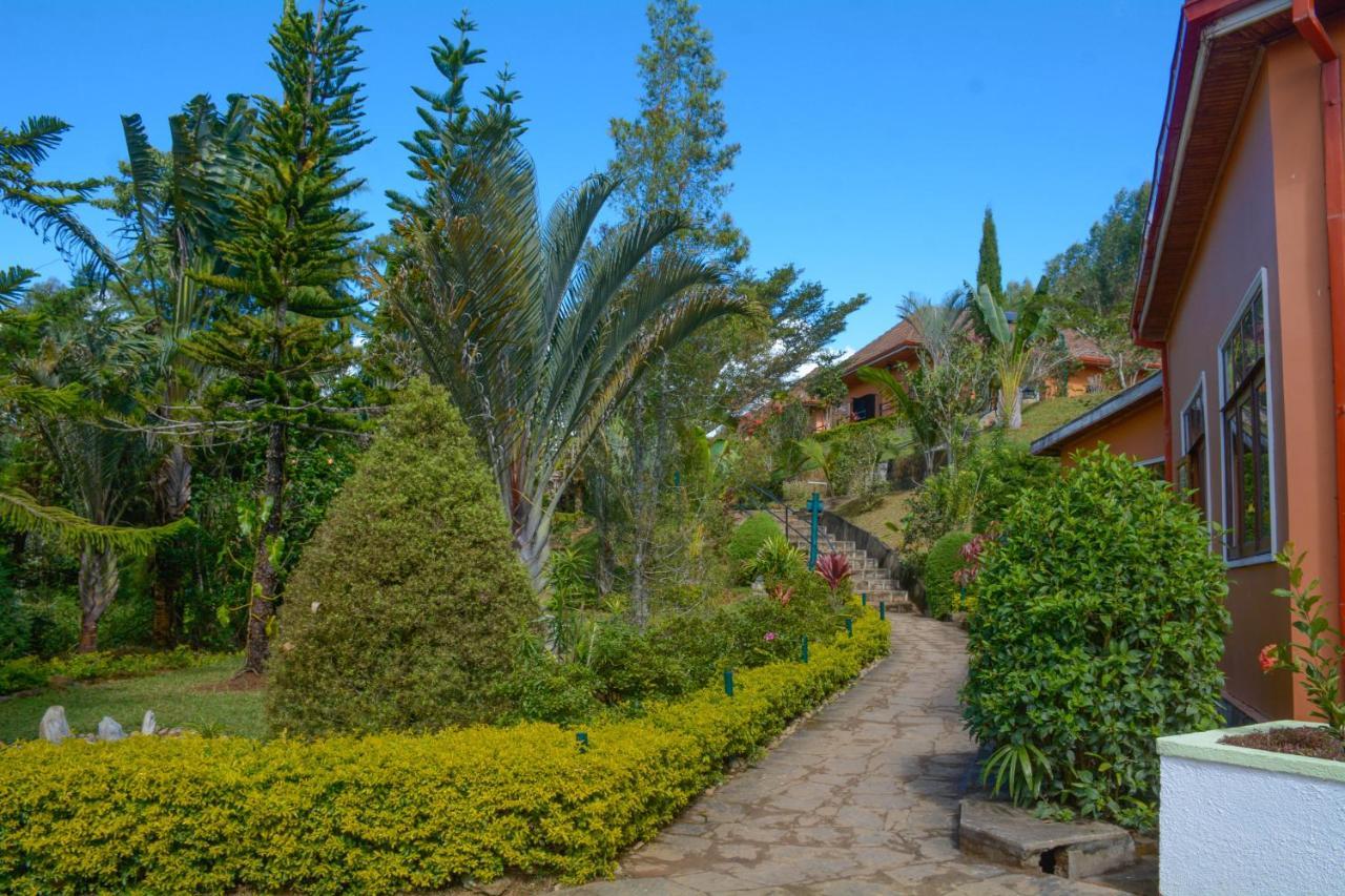 Andasibe Cyperus Hotel Moramanga Екстериор снимка
